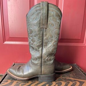 Lucchese women’s boots size 7